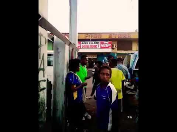 Woman Beats Up Man in Public - PNG Fight 2019 - YouTube