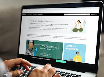 Woman checking out free design resources at a website | Free  photo - 2311684