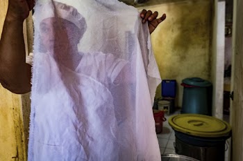 Woman chef holding white cloth, | Free Photo - rawpixel