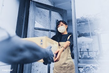 Woman in a face mask receiving a delivery box | Free  illustration - 2315944