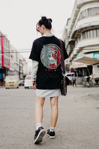 Woman In Black Crew Neck Shirt