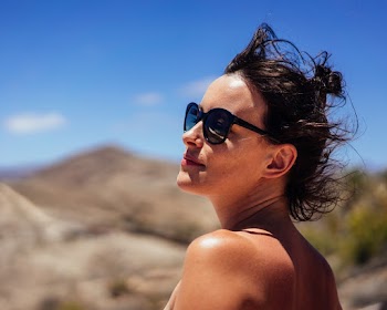 Woman In Black Framed Sunglasses Close-up Photography