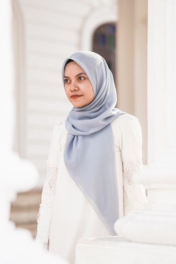 Woman in Gray Hijab on Focus Photography