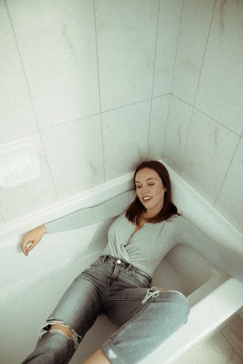 Woman in Gray Long-sleeved Shirt
