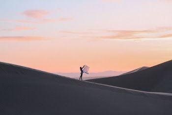 woman in the middle of desert