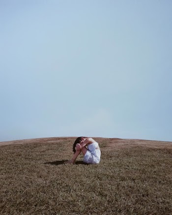 woman in white dress