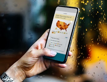 Woman reading coronavirus updates from a mobile phone mockup with edit.. | Free  photo - 2312110
