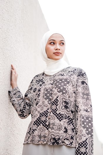 Woman Standing on Focus Photography
