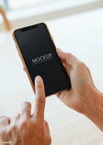 Woman using a mobile phone mockup during coronavirus quarantine | Free  psd mockup - 2311539