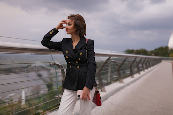 Woman wearing a trench-coat