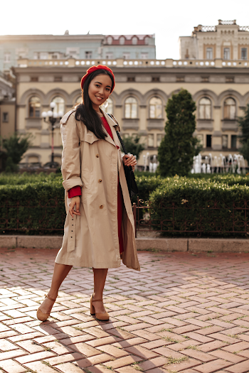 Woman wearing a trench-coat