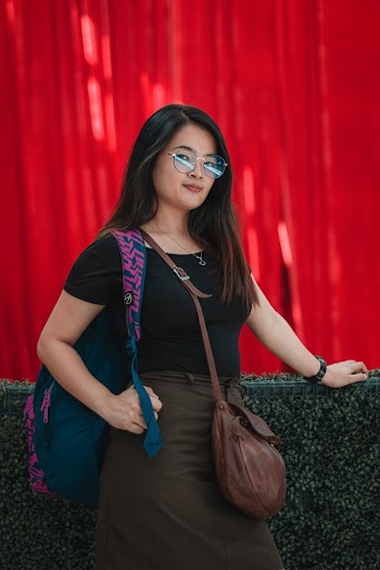 Woman Wearing Black Crew-Neck Shirt