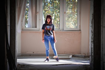Woman Wearing Black Shirt