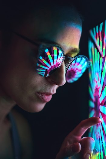 Woman Wearing Black Sunglasses
