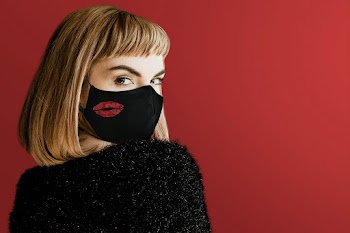 Woman wearing face mask to prevent Covid 19