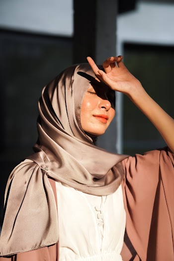 Woman Wearing Gray Hijab