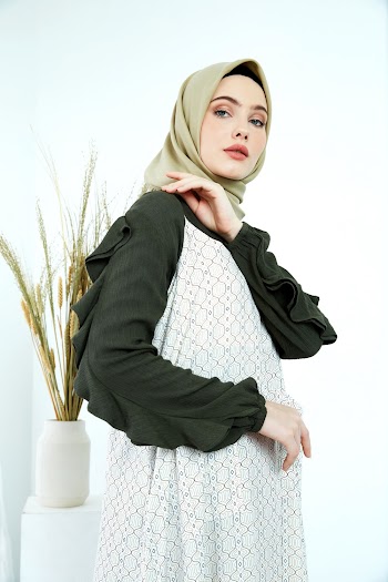 Woman Wearing Green Headscarf 