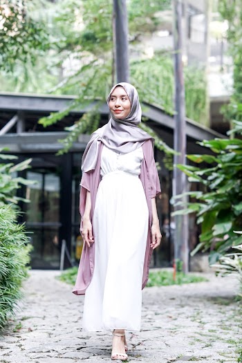 Woman Wearing Grey Hijab 