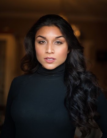woman wearing turtle-neck long-sleeved top