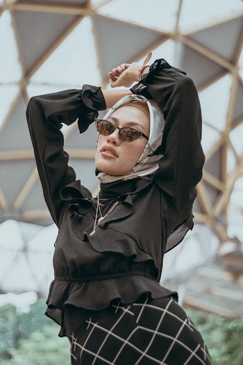 Woman Wearing White Scarf Close-up Photography