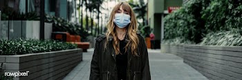 Woman with a face mask in public during coronavirus outbreak | Free  photo - 2313173