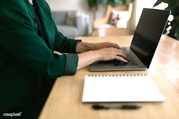 Woman working from home during coronavirus quarantine | Free  photo - 2312925