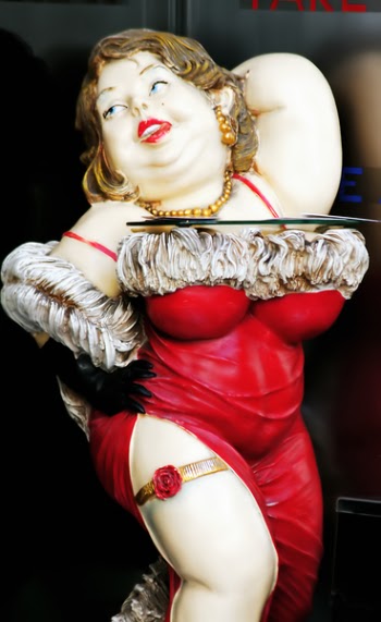 womanCN_1929.jpg