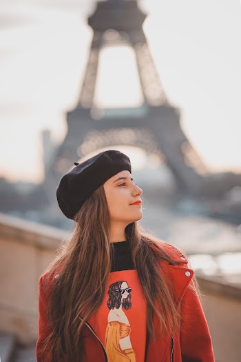 Women's Black and Red Long Sleeve Shirt