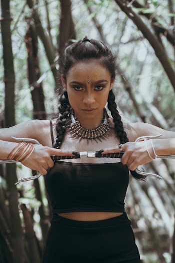 Women's Black Crop Top Close-up Photography