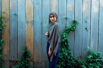 Women's Gray Hijab