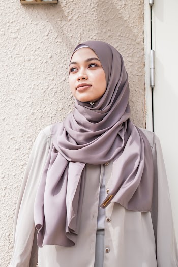 Women's Gray Hijab