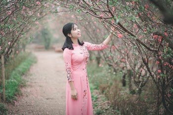 Women's Pink and Black Floral Dress