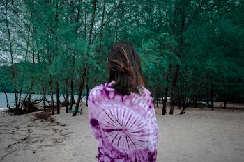 Women's Purple and White Top