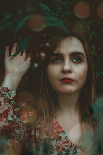 Women's Red, White, and Green Floral Long-sleeved Top