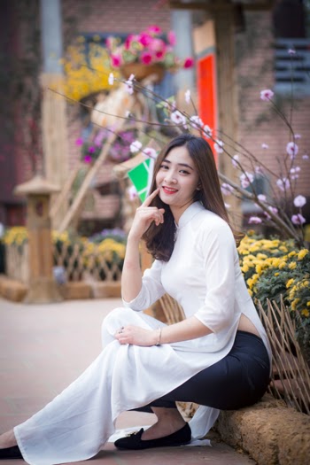 Women's White 3/4-sleeved Dress