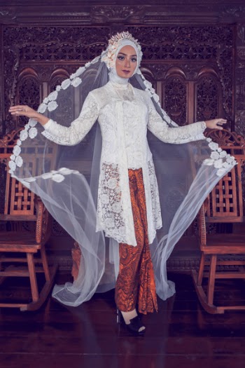 Women's White Floral Wedding Abaya