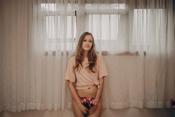 Women in Pink Crop-top