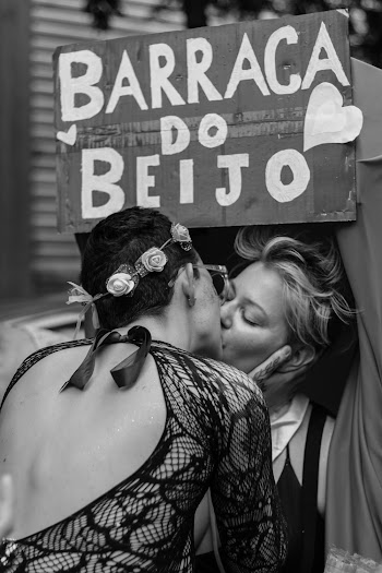 Women Kissing