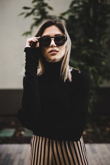 women's black turtleneck sweatshirt