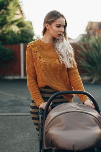 women's brown knitted sweater