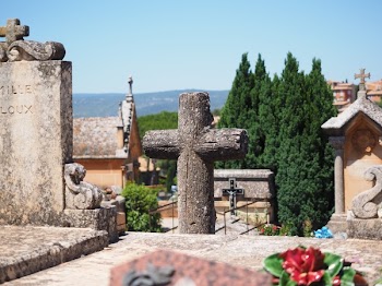 Wooden Cross in Shallow Photo