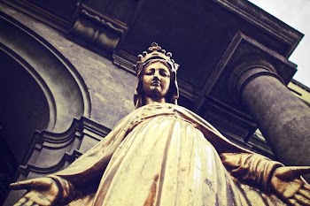 Worm's Eye View of Statue