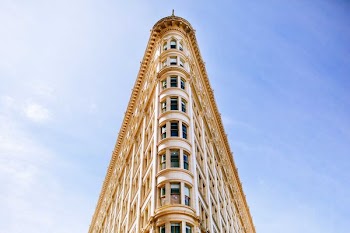 worm's-eye view photography of concrete building