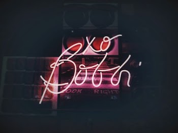 Xo Boobi neon signage