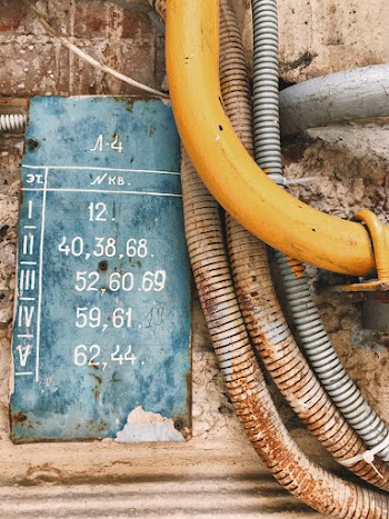 Yellow and Gray tubing