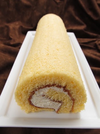Yellow Baked Roll Pastry