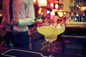          Yellow Cocktail Free Photo     