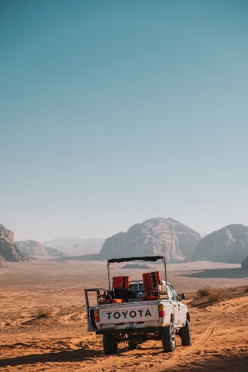 You see these kinds of pickups all around in the Wadi Rum desert. They complement the landscape so well.