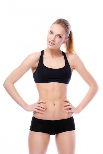 Young girl with beautiful body Free Photo