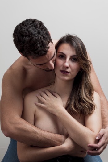 Young naked couple embracing Free Photo